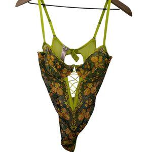 Savage X Fenty Neon Lime Floral Lace Mesh Bodysuit / Teddy – Size Medium (Tag Me